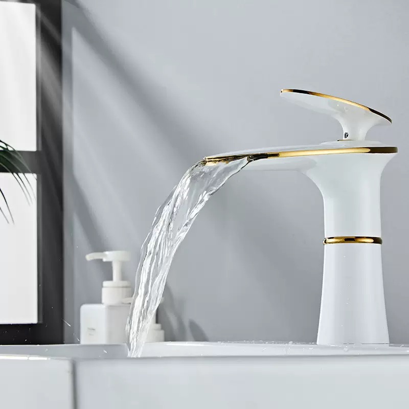 ก๊อกน้ำอ่างล้างหน้าแบบน้ำตก สี - Home Hardware Bathroom Faucets บทวิจารณ์และราคา